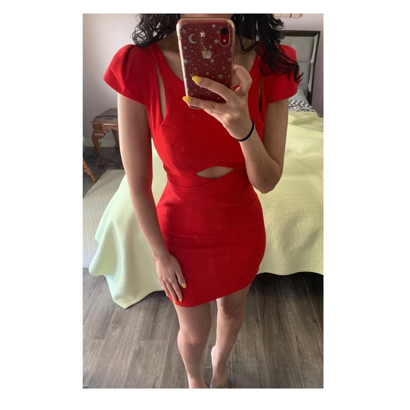 Dresses & Skirts - Lulus red mini dress